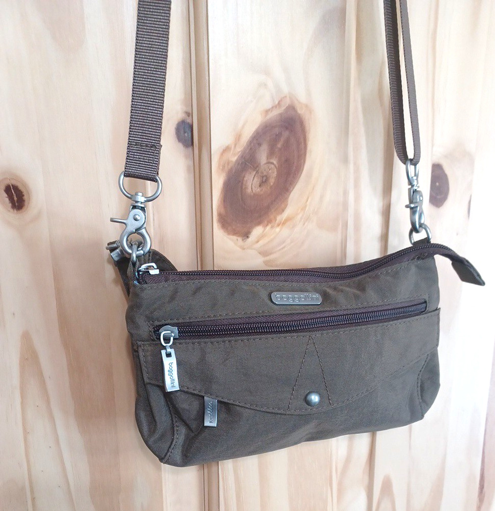 Baggallini Plaza Travel Brown Crossbody Zipper Bag Purse 9x5 1/2 *READ